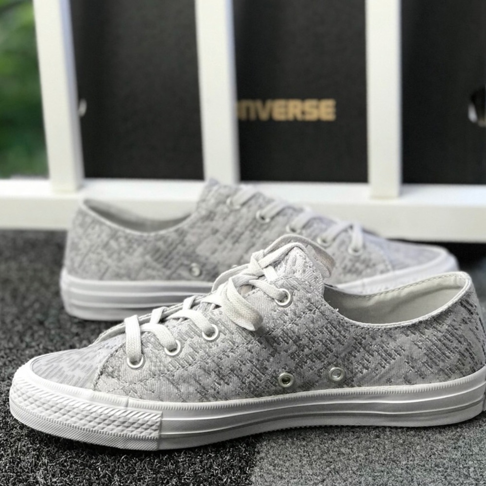 ❤️1 HOUR SALE CONVERSE CHUCK TAYLOR WOMENS SHOES - Picture 6 of 6